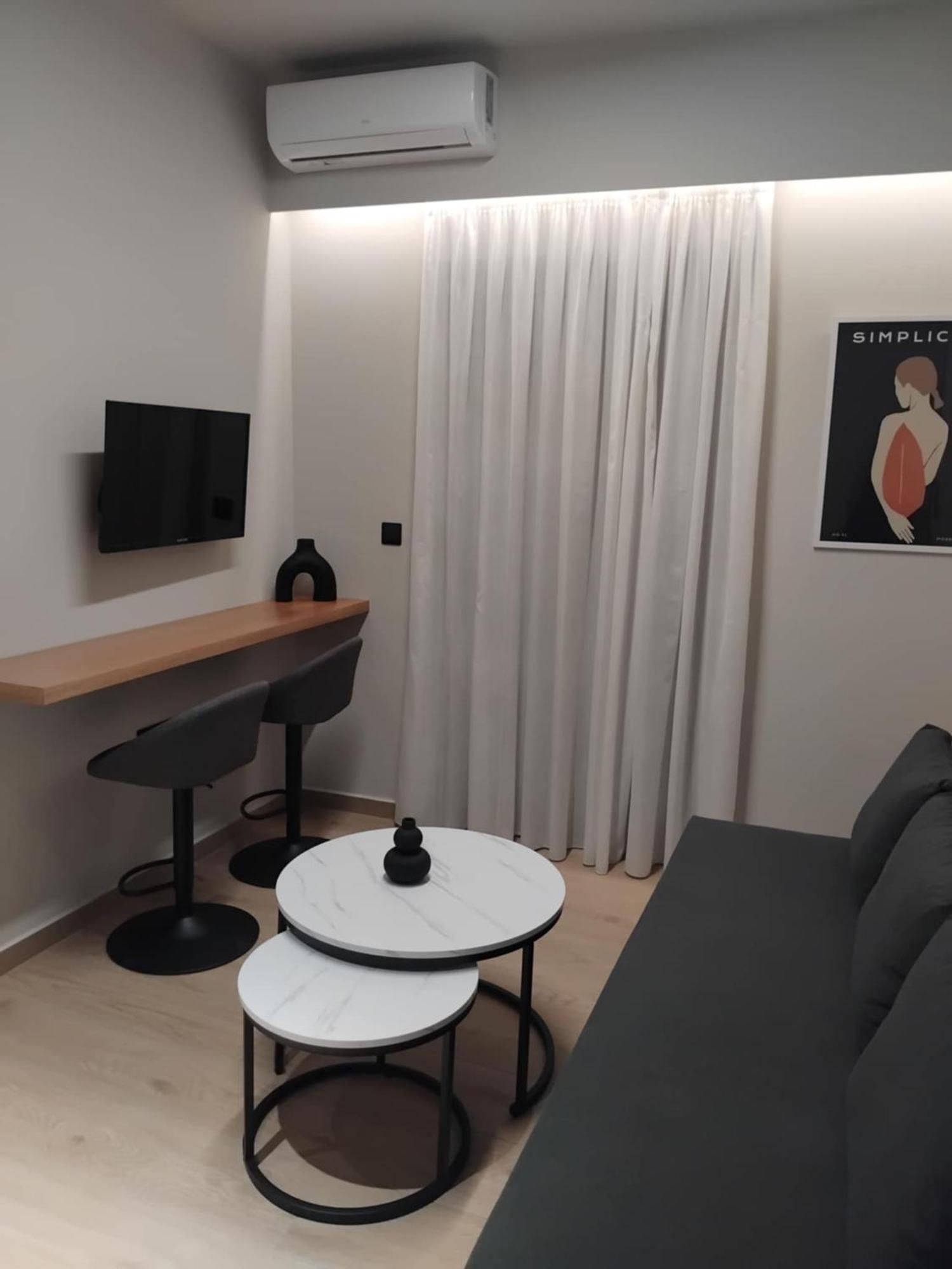 Simple, Calm And Luxurious Apartment Kalamata Exterior photo